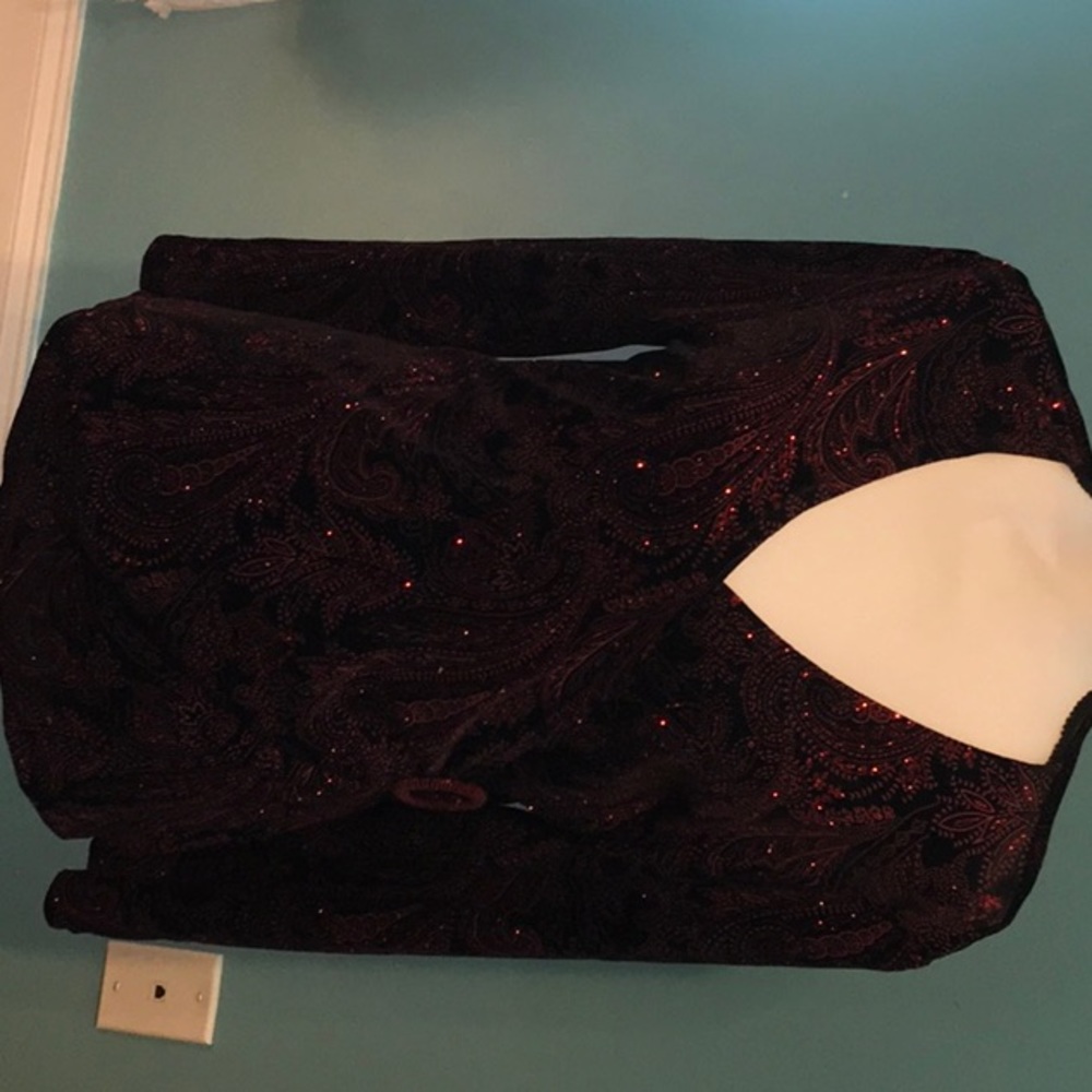 Women sparkle red and black velvet top size xl by elementz.